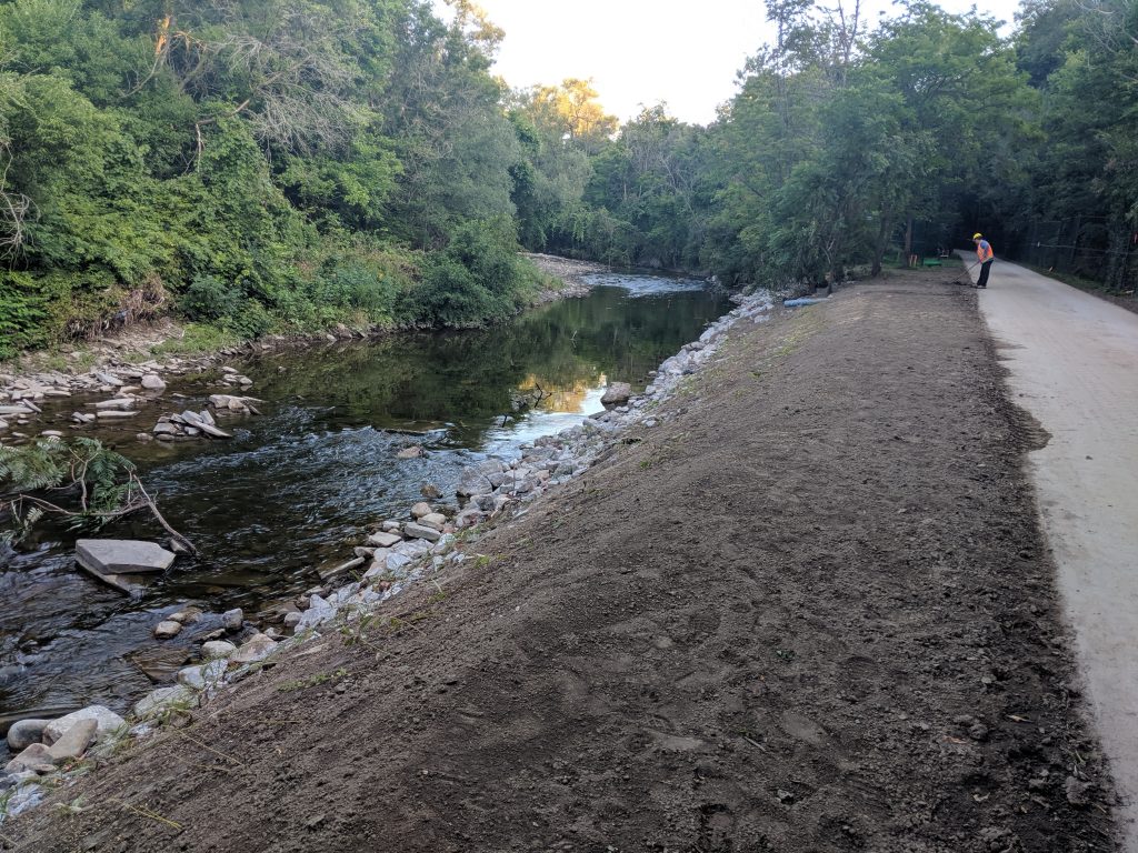 Completed vegetated buttress at upstream end of site.