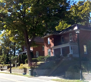 detached houses in West Bolton