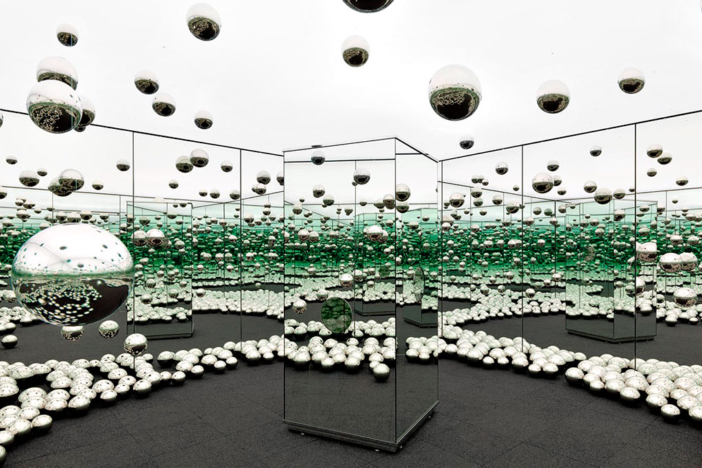 AGO, Infinity Mirrored Room, Yayoi Kusama,